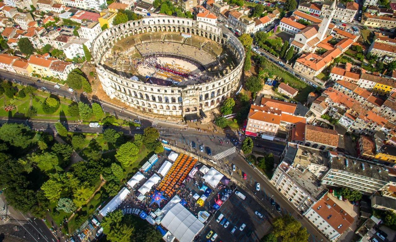 Royal Apartment Pula Dış mekan fotoğraf